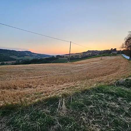 Carla - Vicino Riviera Del Conero E Ai Colli Dell' Infinito
